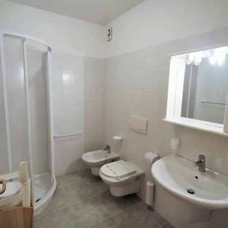 Lembondel-3 By Interhome Lejlighed Tiarno di Sotto